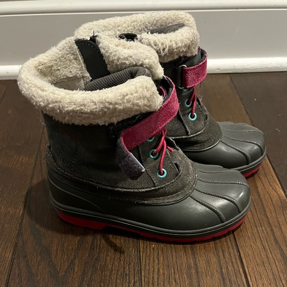 Cat & Jack Snow Boot - Size 12 - Picture 2 of 4